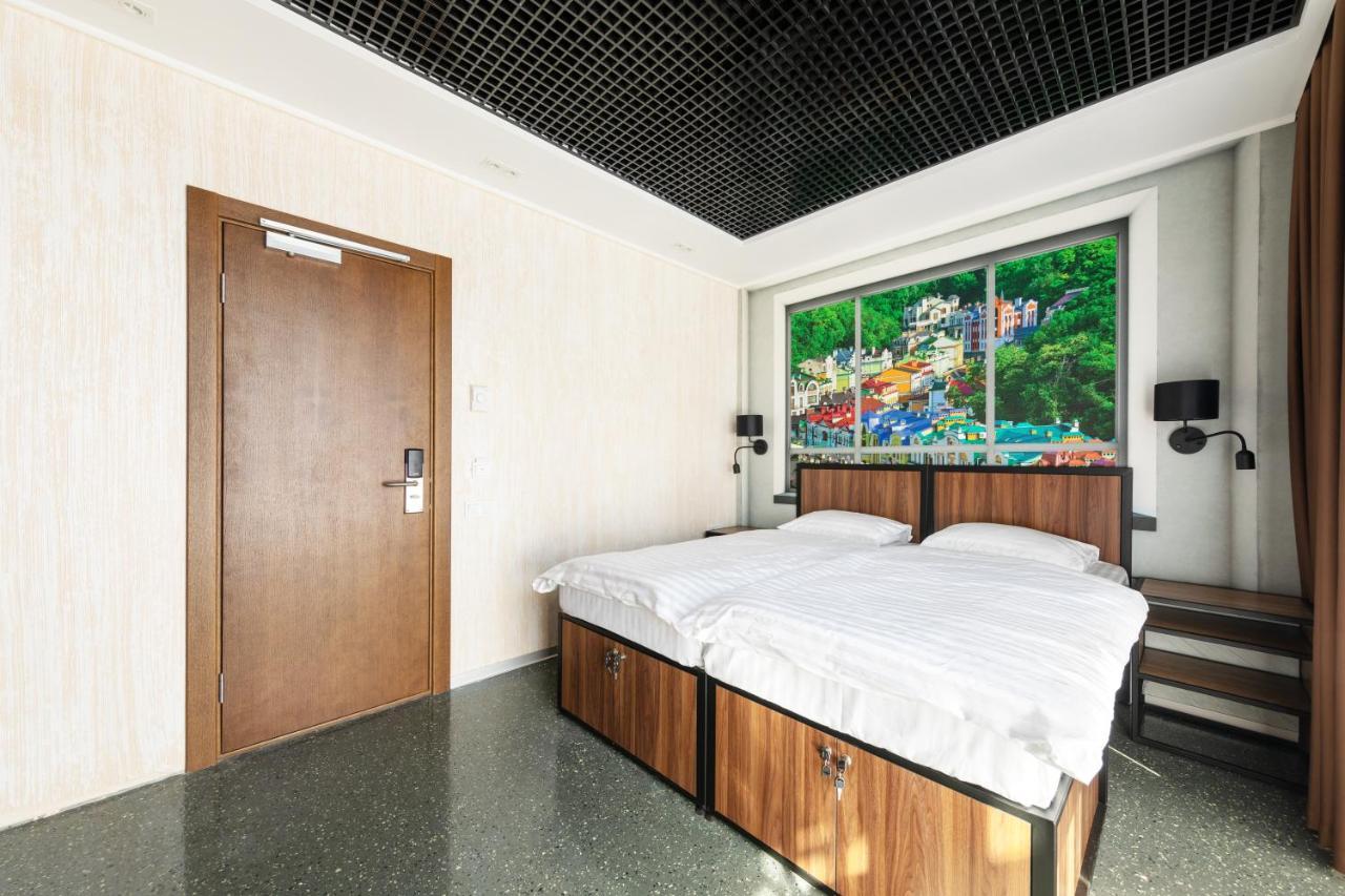 Misto Capsule Hotel Κίεβο Εξωτερικό φωτογραφία